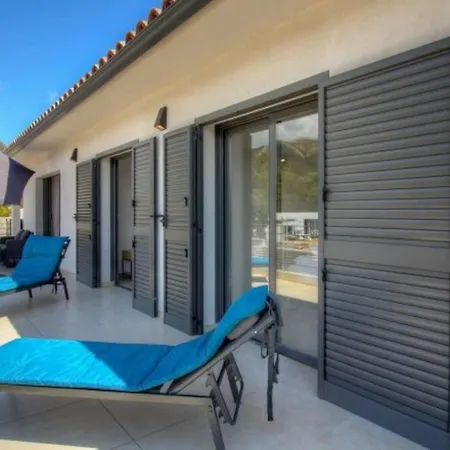 Βίλα Stella Avec Piscine Entre Et Riviere Vardiola