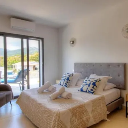 Stella Avec Piscine Entre Et Riviere