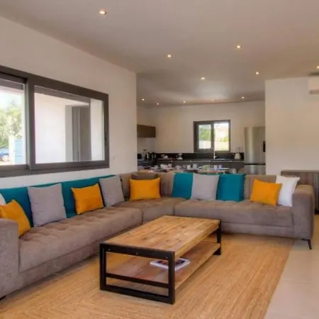 Βίλα Stella Avec Piscine Entre Et Riviere