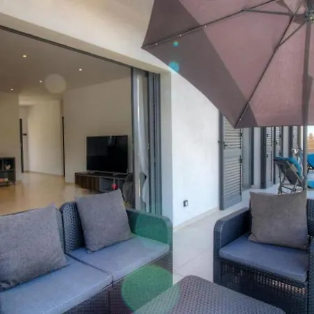 Stella Avec Piscine Entre Et Riviere Vardiola