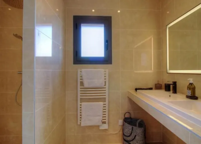 Stella Avec Piscine Entre Et Riviere