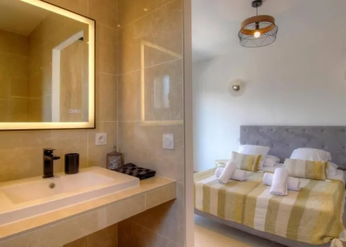 Stella Avec Piscine Entre Et Riviere Villa Vardiola